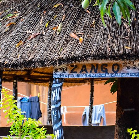 Hotel Zinga Backpackers à Livingstone Extérieur photo