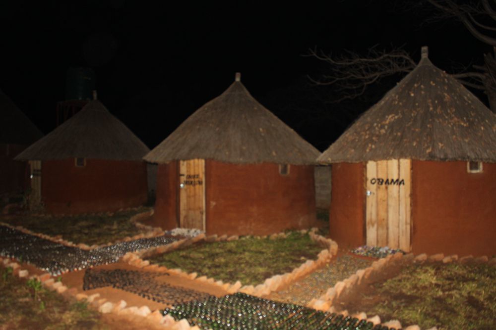 Hotel Zinga Backpackers à Livingstone Extérieur photo